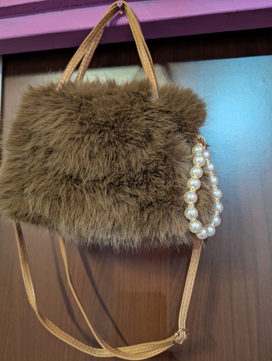 Fluffy Handtas